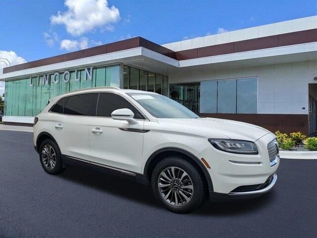 2022 Lincoln Nautilus Standard