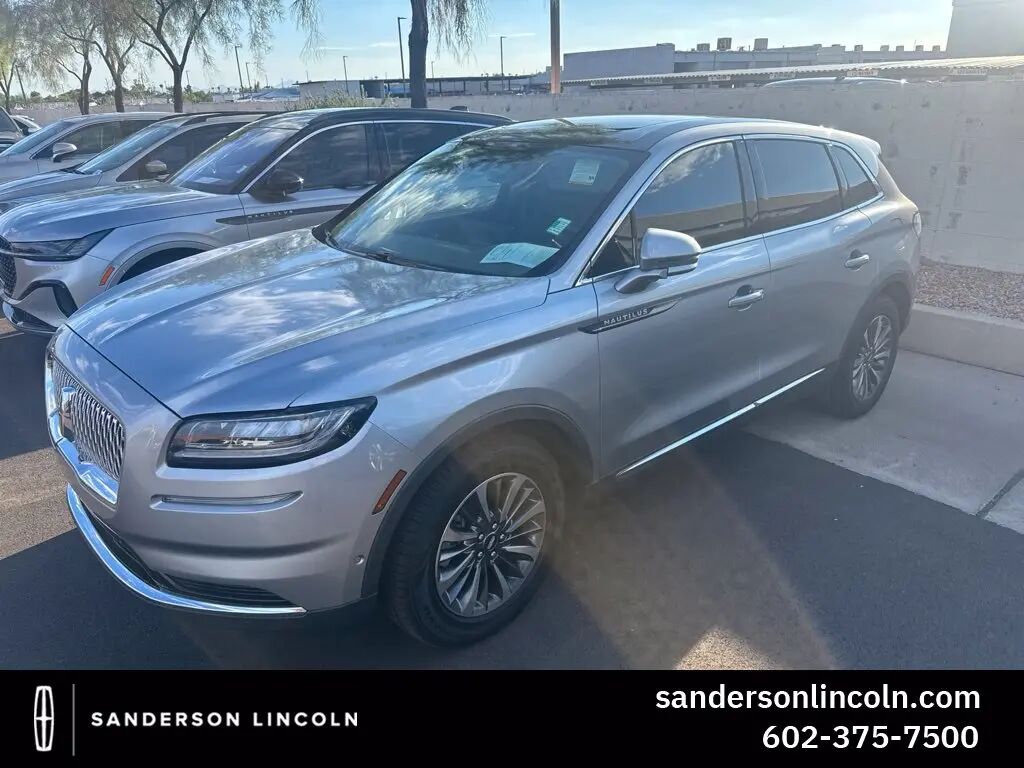 2022 Lincoln Nautilus Reserve — photo 1 of 2