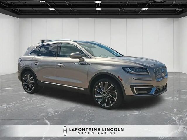2023 Lincoln Nautilus Standard — photo 1 of 12