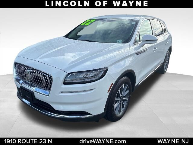 2022 Lincoln Nautilus Standard — photo 1 of 13