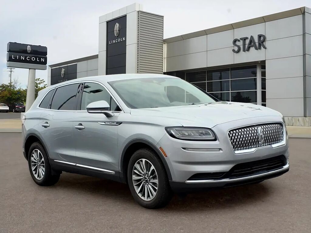 2023 Lincoln Nautilus Standard — photo 1 of 13