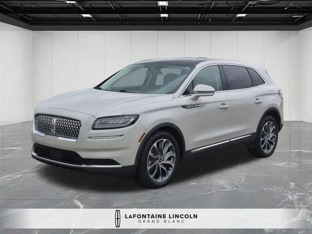 2022 Lincoln Nautilus Reserve — photo 1 of 13