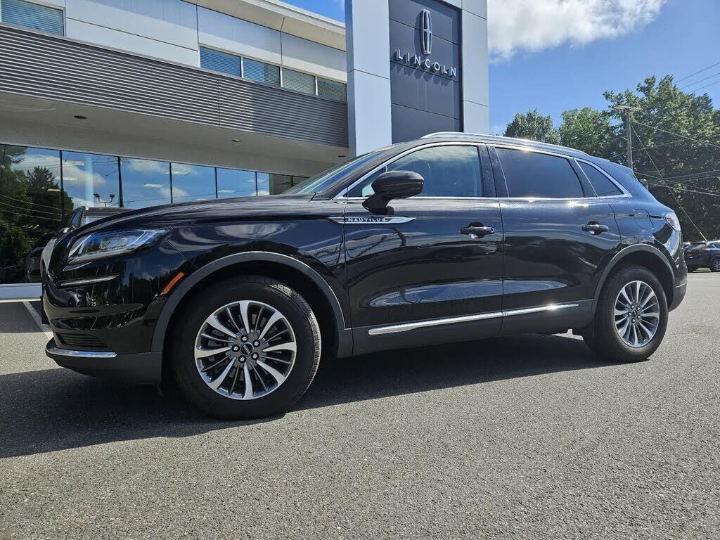 2022 Lincoln Nautilus Reserve
