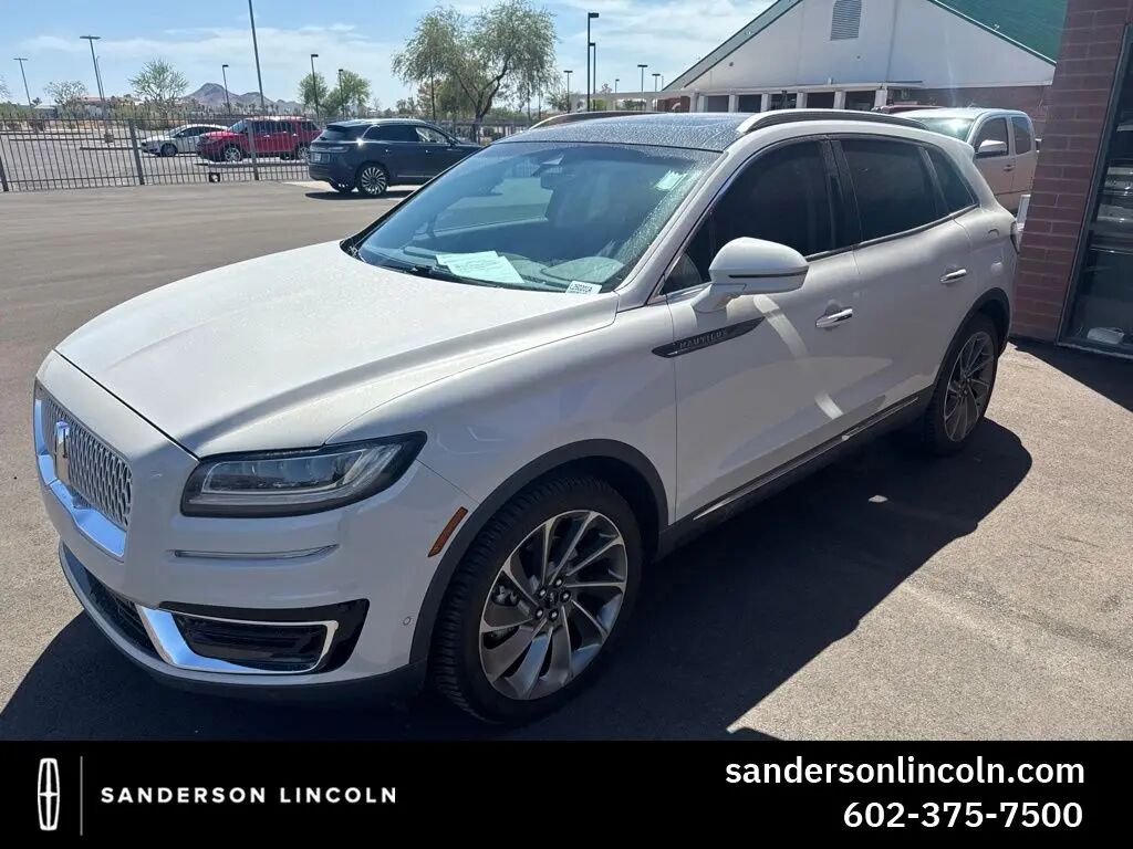2020 Lincoln Nautilus Reserve — photo 1 of 2