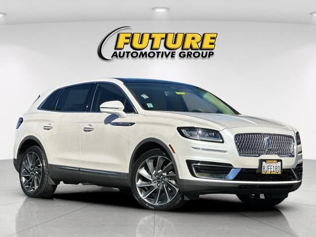 2019 Lincoln Nautilus Reserve — photo 1 of 13