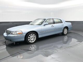 2010 Lincoln Town Car Signature Limited