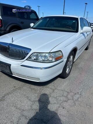2010 Lincoln Town Car Signature Limited