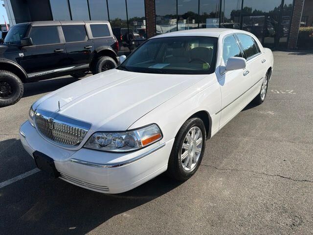 2008 Lincoln Town Car Signature Limited