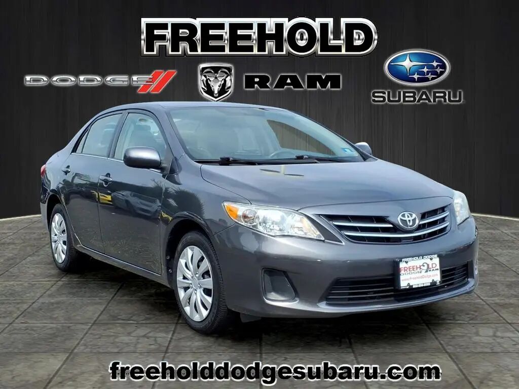 2013 Toyota Corolla LE — photo 1 of 5