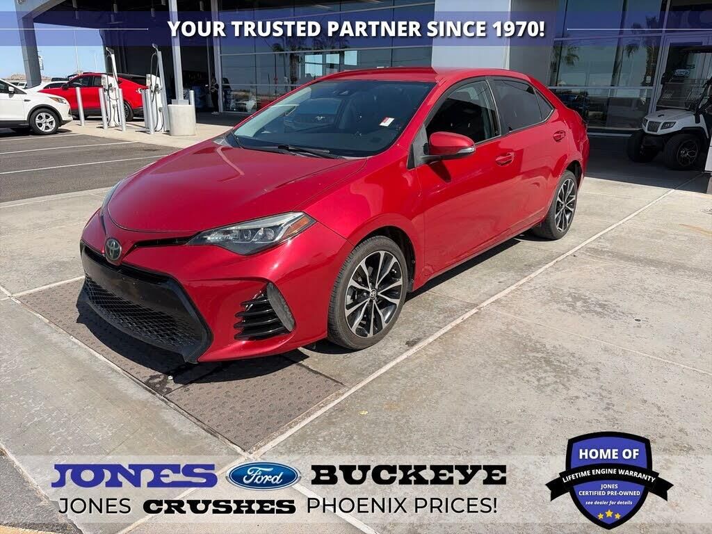 2017 Toyota Corolla SE — photo 1 of 1