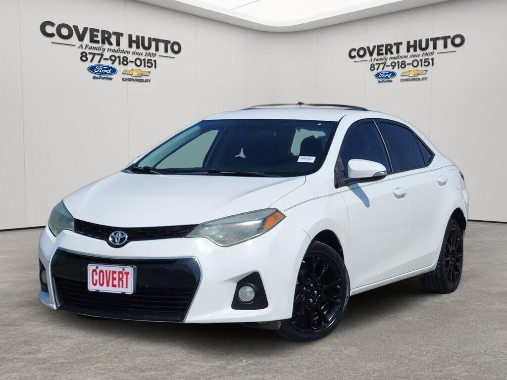 2016 Toyota Corolla S — photo 1 of 14