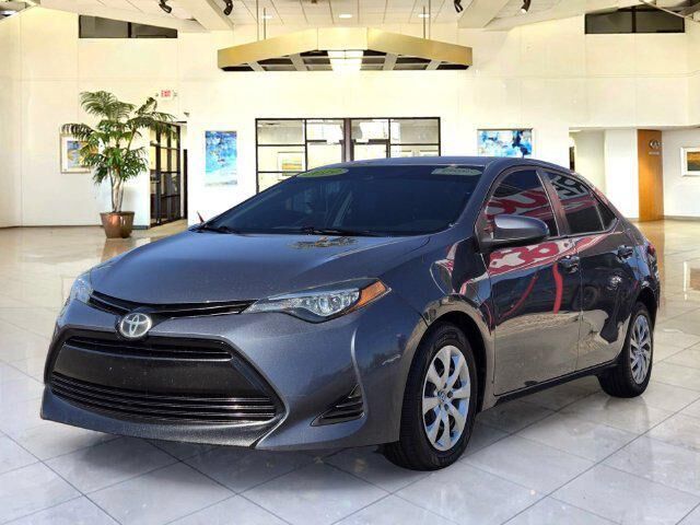 2019 Toyota Corolla LE — photo 1 of 13