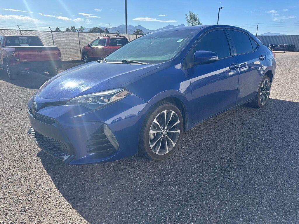 2018 Toyota Corolla SE — photo 1 of 13