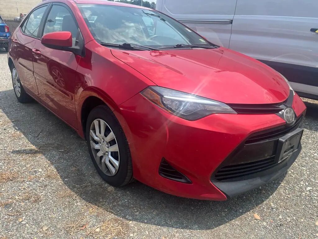 2017 Toyota Corolla L — photo 1 of 8