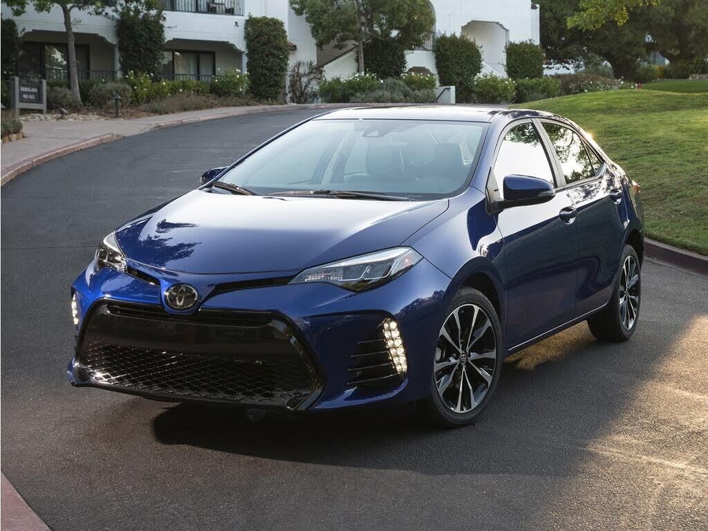 2018 Toyota Corolla SE — photo 1 of 1