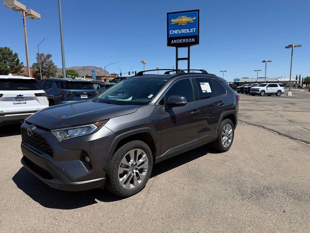 2021 Toyota RAV4 XLE Premium — photo 1 of 13