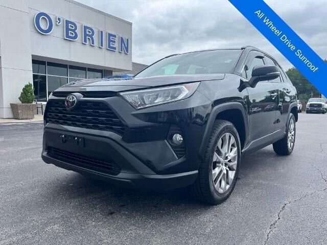2020 Toyota RAV4 XLE Premium