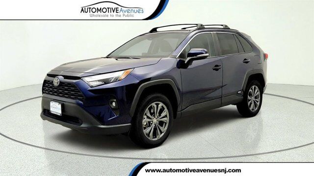 2025 Toyota RAV4 Hybrid XLE Premium