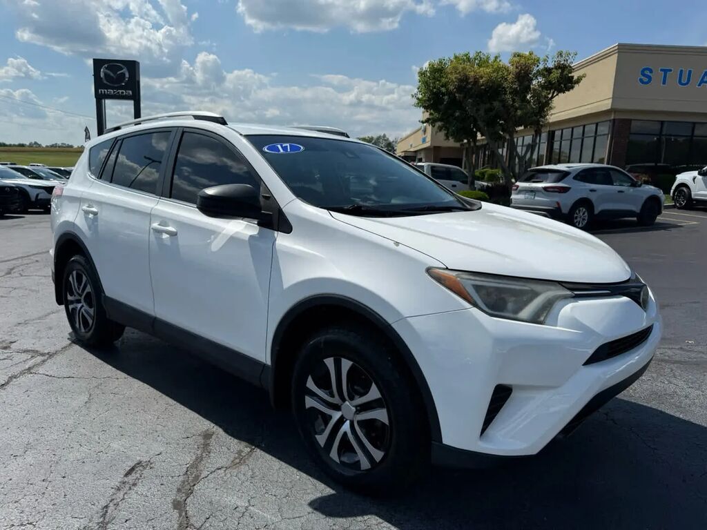 2017 Toyota RAV4 LE — photo 1 of 13