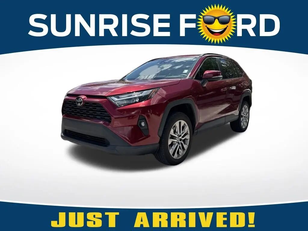 2023 Toyota RAV4 XLE Premium — photo 1 of 13