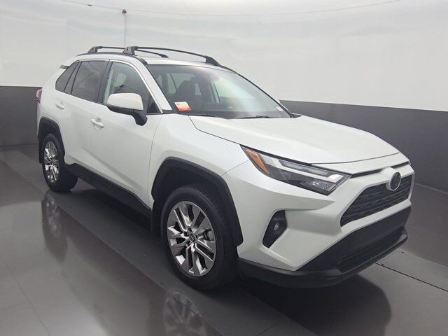 2025 Toyota RAV4 XLE Premium