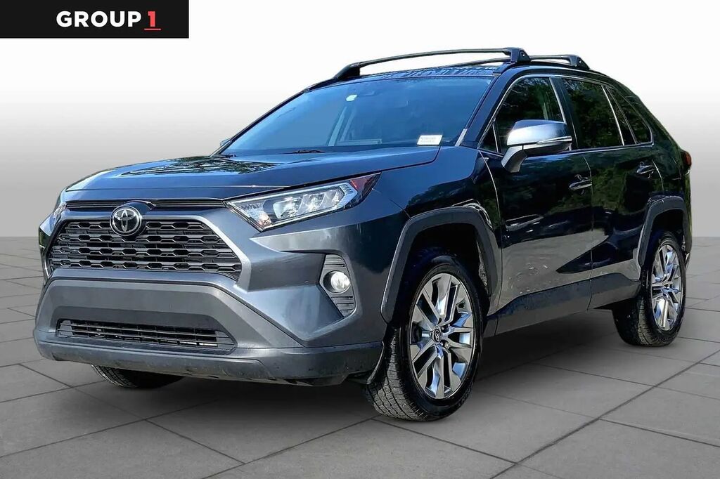 2021 Toyota RAV4 XLE Premium — photo 1 of 12