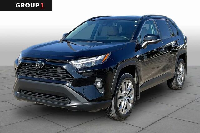 2024 Toyota RAV4 XLE Premium