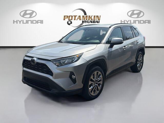 2019 Toyota RAV4 XLE Premium