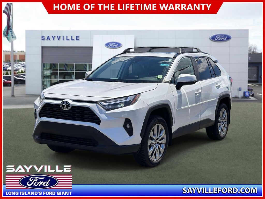 2024 Toyota RAV4 XLE Premium — photo 1 of 13