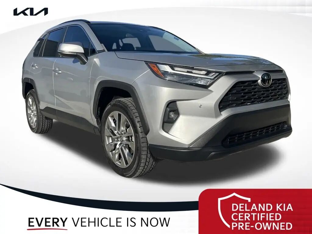 2023 Toyota RAV4 XLE Premium — photo 1 of 13
