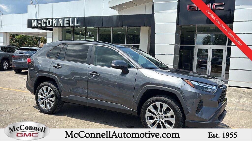 2022 Toyota RAV4 XLE Premium — photo 1 of 12