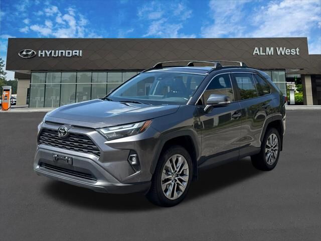 2022 Toyota RAV4 XLE Premium — photo 1 of 3