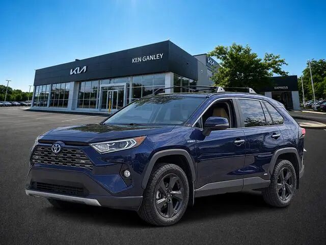 2019 Toyota RAV4 Hybrid Limited — photo 1 of 13