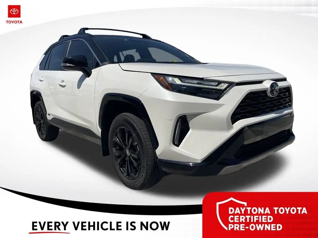 2024 Toyota RAV4 Hybrid XSE — photo 1 of 10
