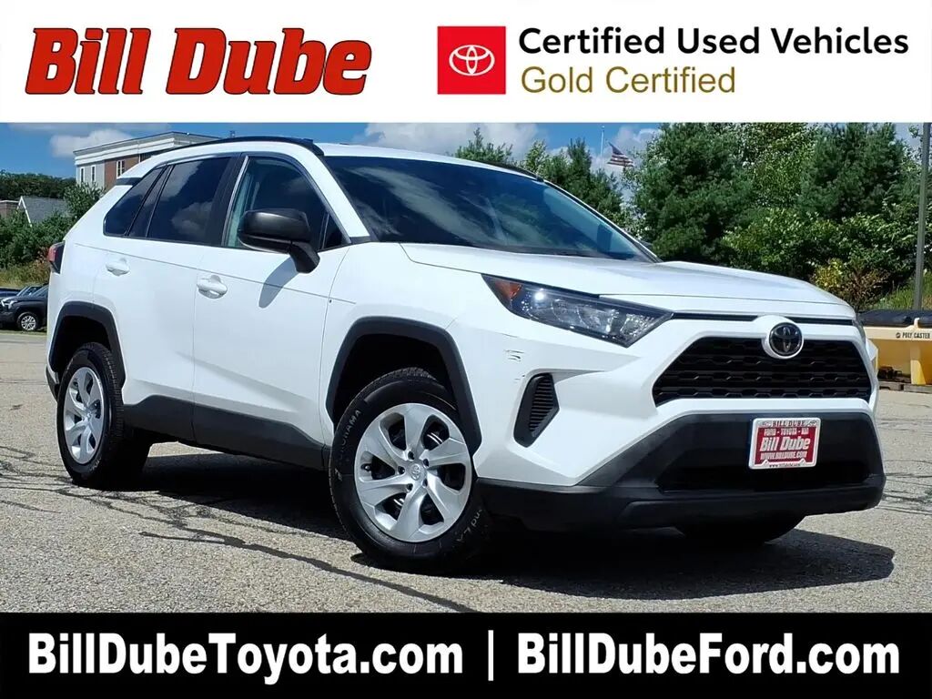 2020 Toyota RAV4 LE — photo 1 of 13