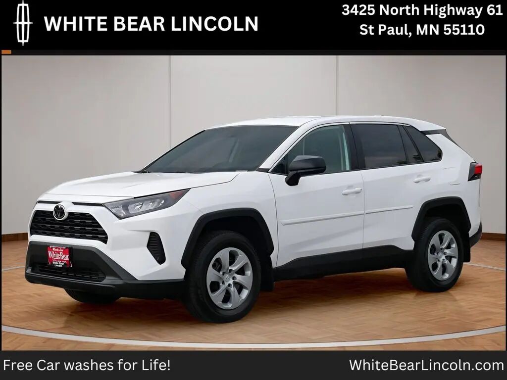 2022 Toyota RAV4 LE — photo 1 of 1