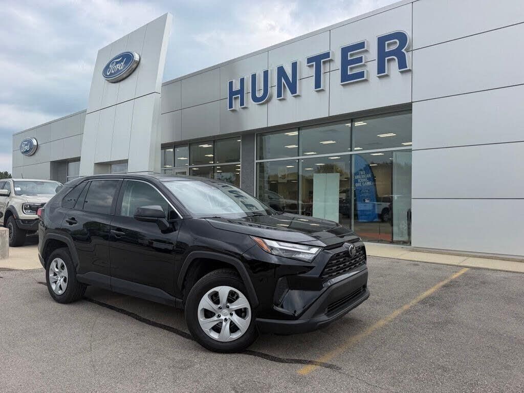 2025 Toyota RAV4 LE — photo 1 of 1
