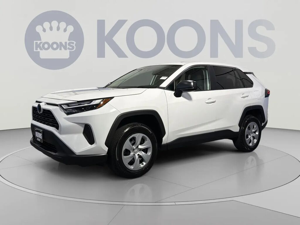 2024 Toyota RAV4 LE — photo 1 of 13
