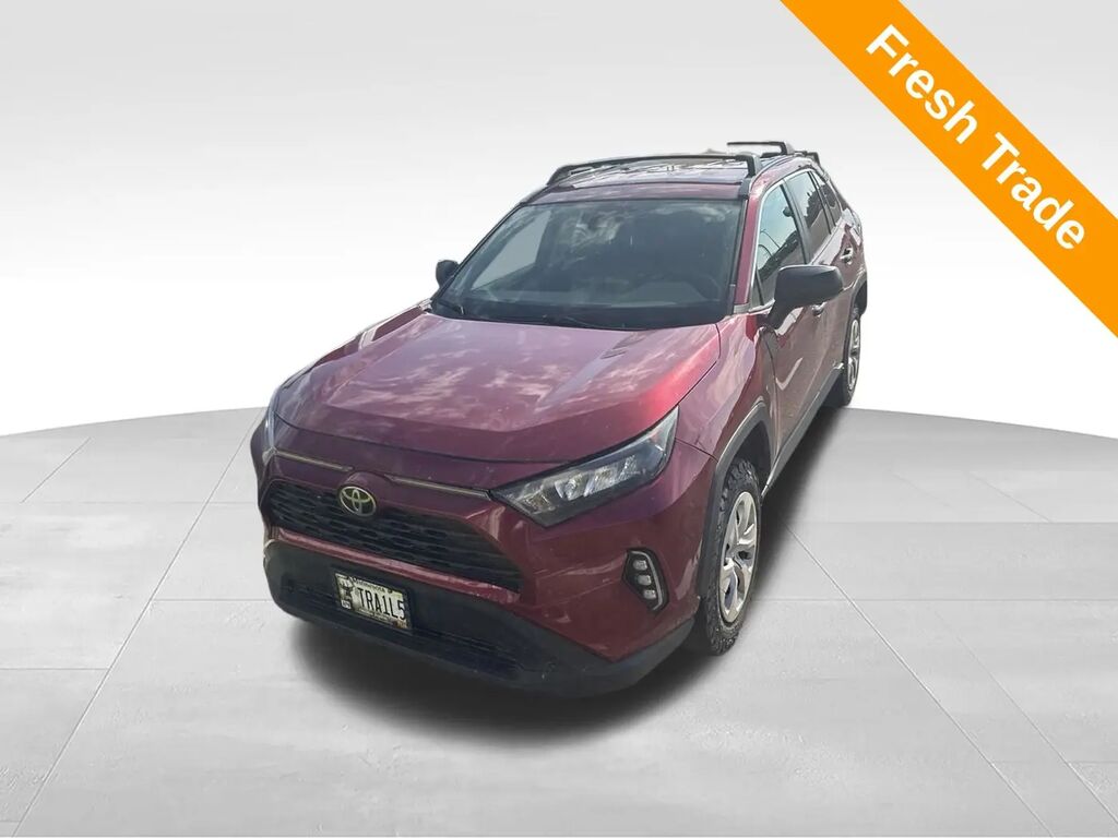 2019 Toyota RAV4 LE — photo 1 of 5