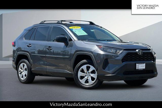 2021 Toyota RAV4 LE — photo 1 of 12