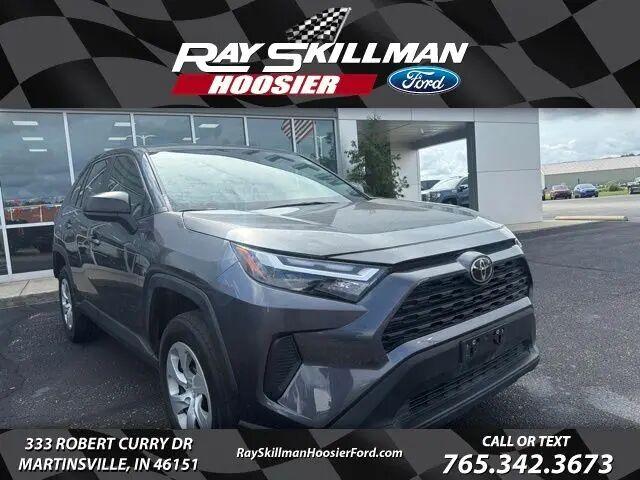 2025 Toyota RAV4 LE — photo 1 of 13