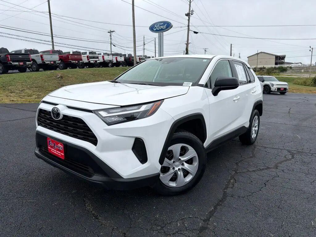 2025 Toyota RAV4 LE — photo 1 of 13