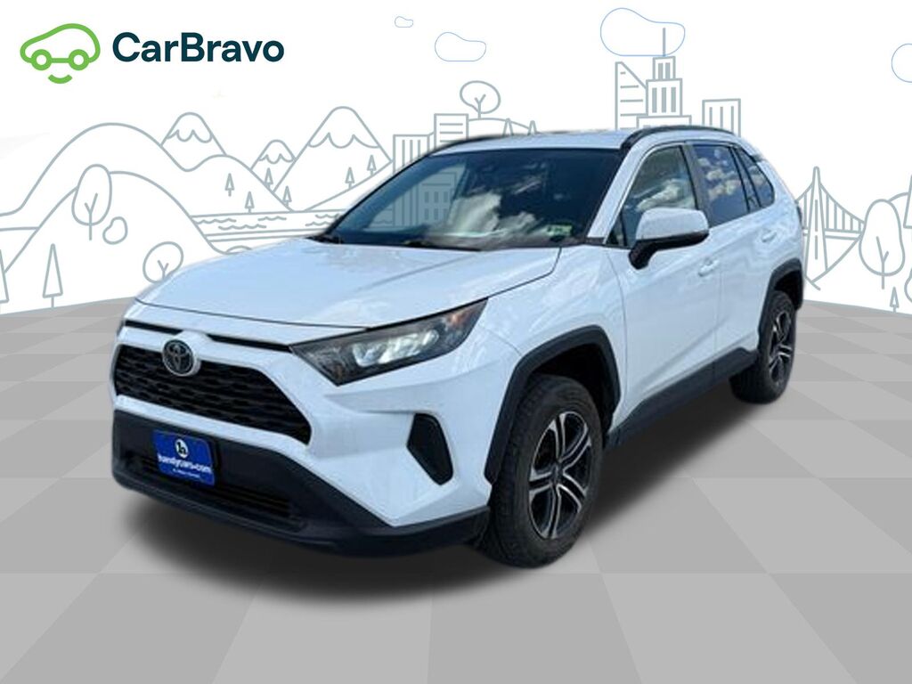2020 Toyota RAV4 LE — photo 1 of 6