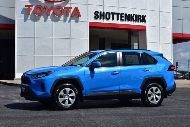 2019 Toyota RAV4 LE