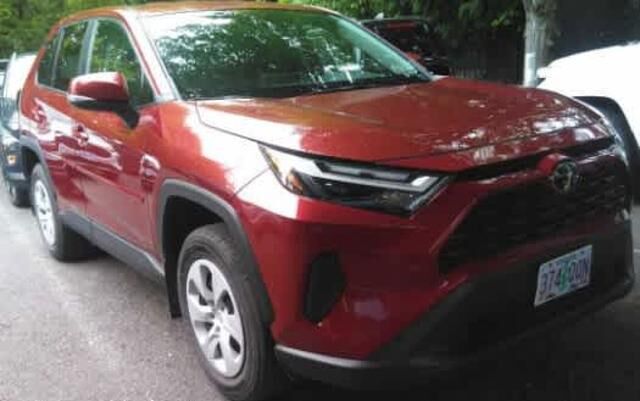 2025 Toyota RAV4 LE