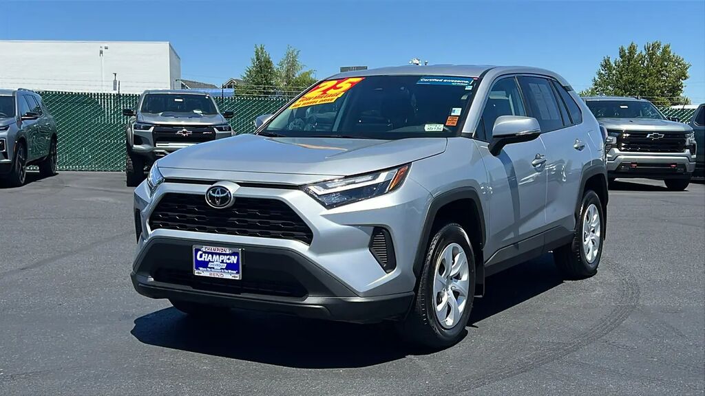2025 Toyota RAV4 LE — photo 1 of 2