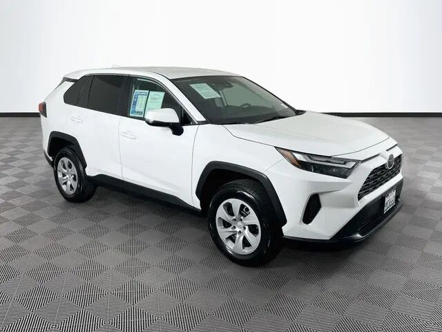 2024 Toyota RAV4 LE — photo 1 of 2