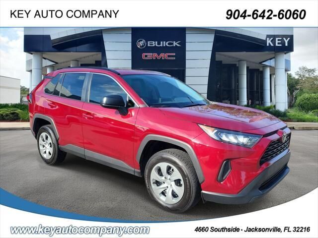 2020 Toyota RAV4 LE — photo 1 of 13