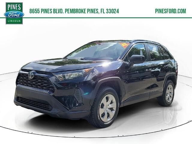 2021 Toyota RAV4 LE — photo 1 of 1