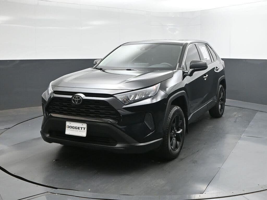 2022 Toyota RAV4 LE — photo 1 of 1